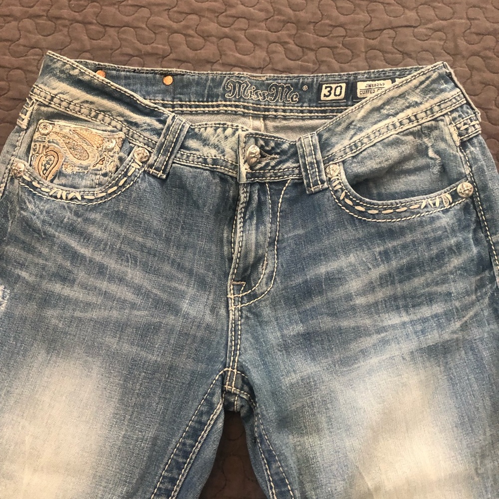 Miss Me Cropped Jeans